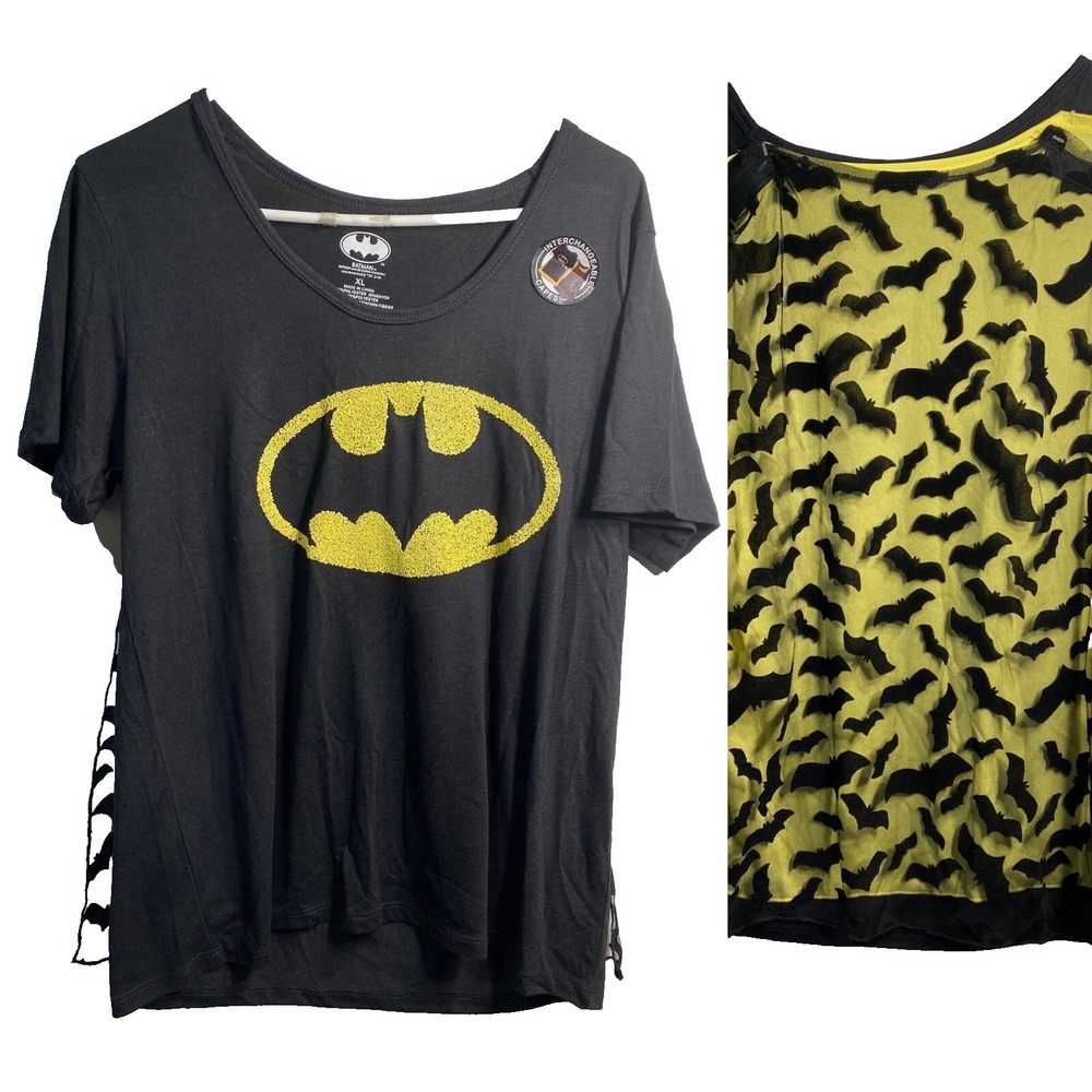 batman womens short sleeve shirt‎ with 2 capes size XL extra large 15 17